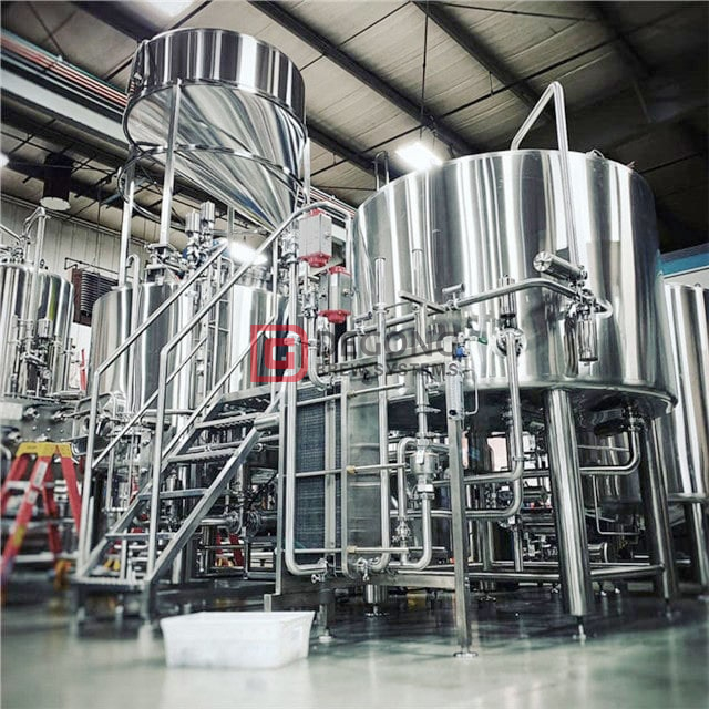 Zařízení pivovaru 10HL CE certifikace poskytovala zařízení na vaření piva z nerezové oceli na prodej